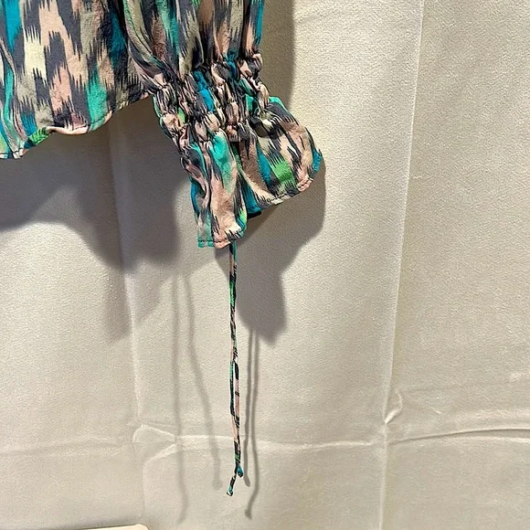 Tori Richard Beautiful 100% Silk Blouse Shirt Top **Size 12** - Picture 4 of 5